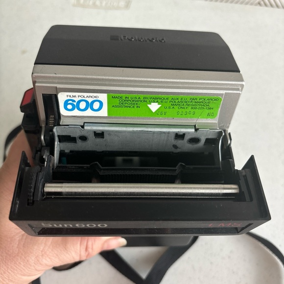 Vintage Polaroid Sun 600 LMS Instant Film Camera - Picture 7 of 9